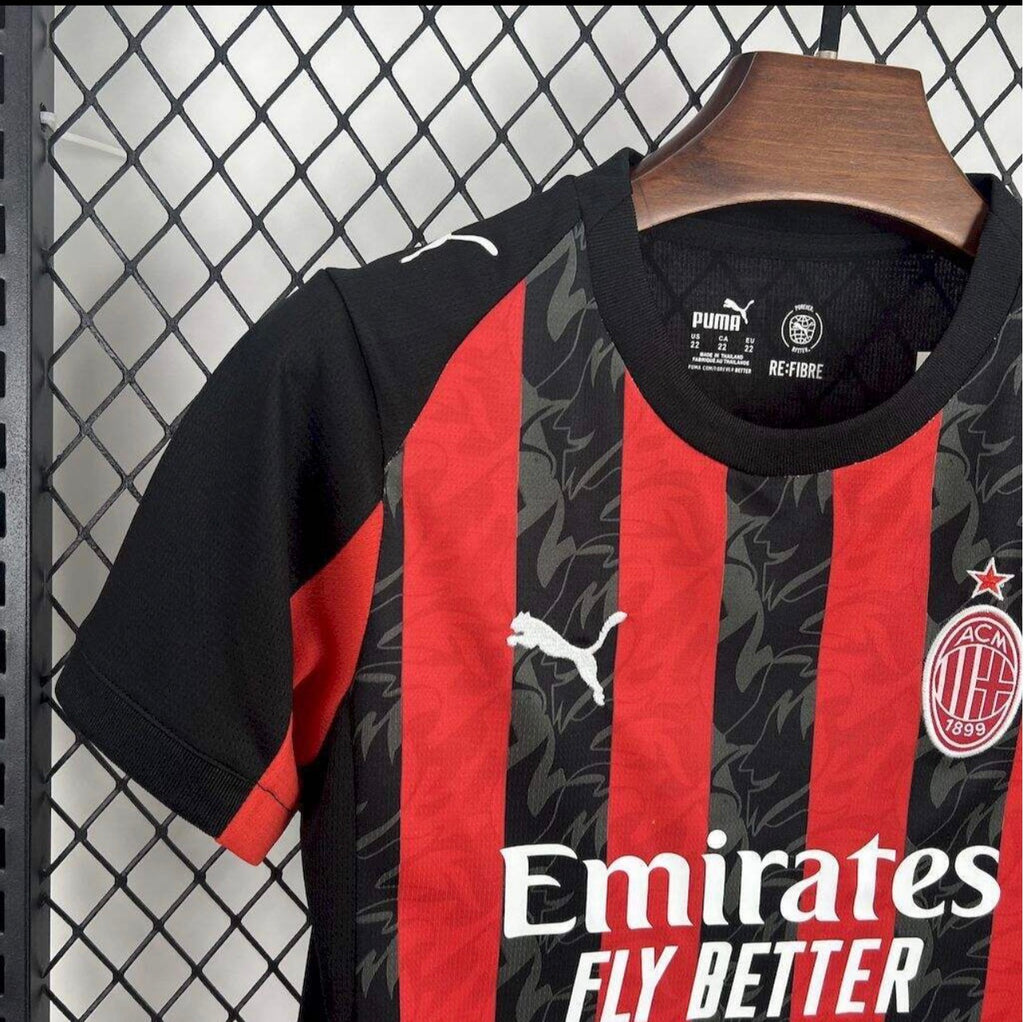 Tenue enfant domicile AC Milan 2025/26