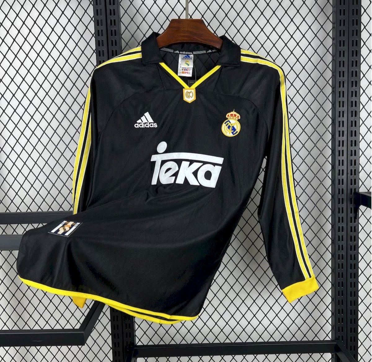 Real Madrid 1998/99 Long-Sleeved Away Retro Jersey