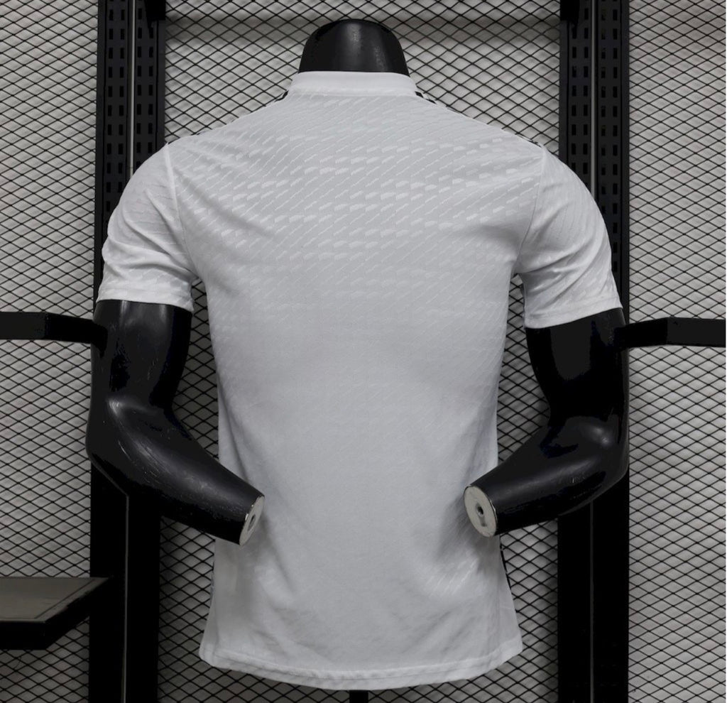 Japon 2025-26 – Maillot version Samouraï Sakura