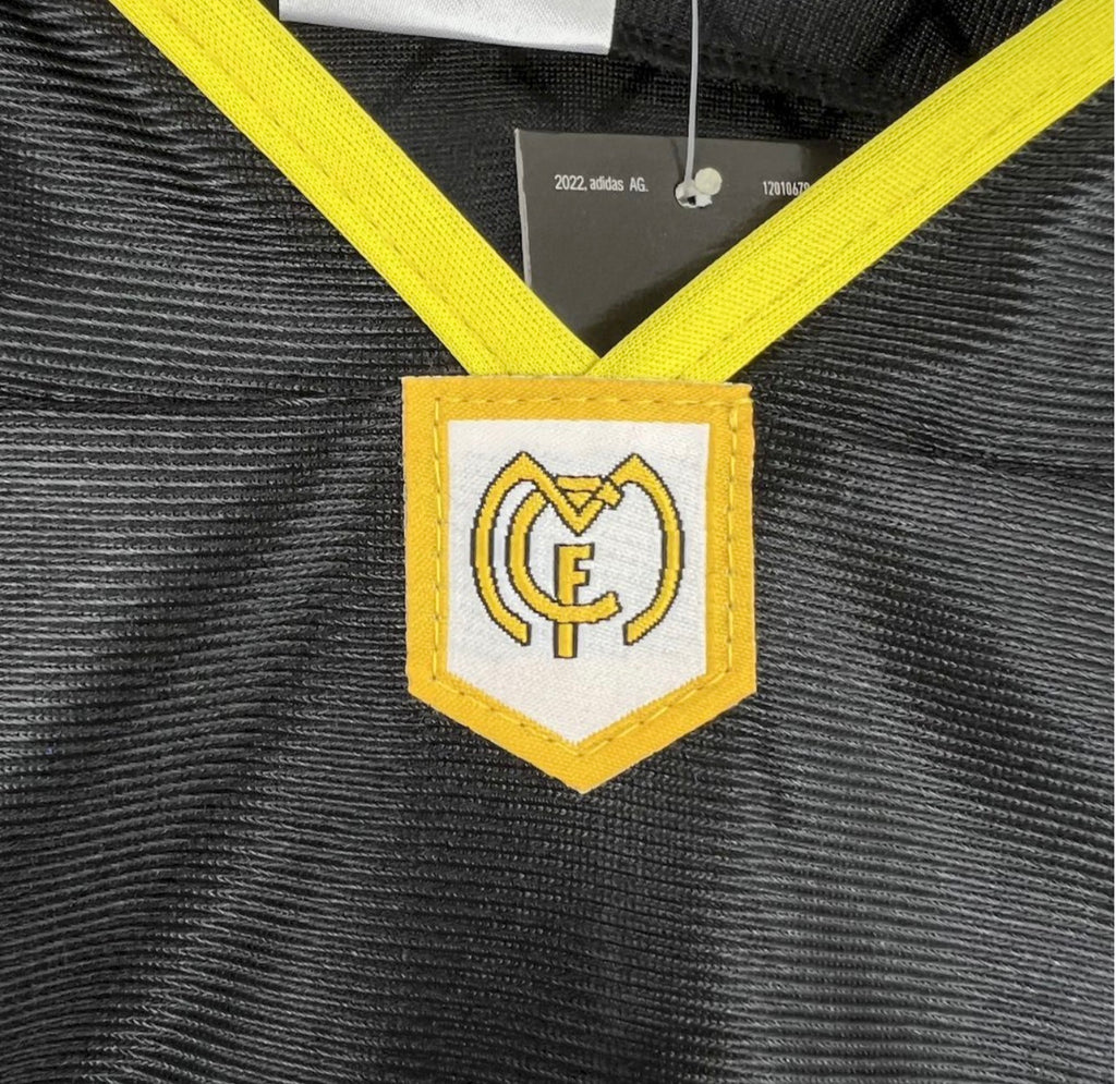 Maillot rétro extérieur manches longues du Real Madrid 1998/99