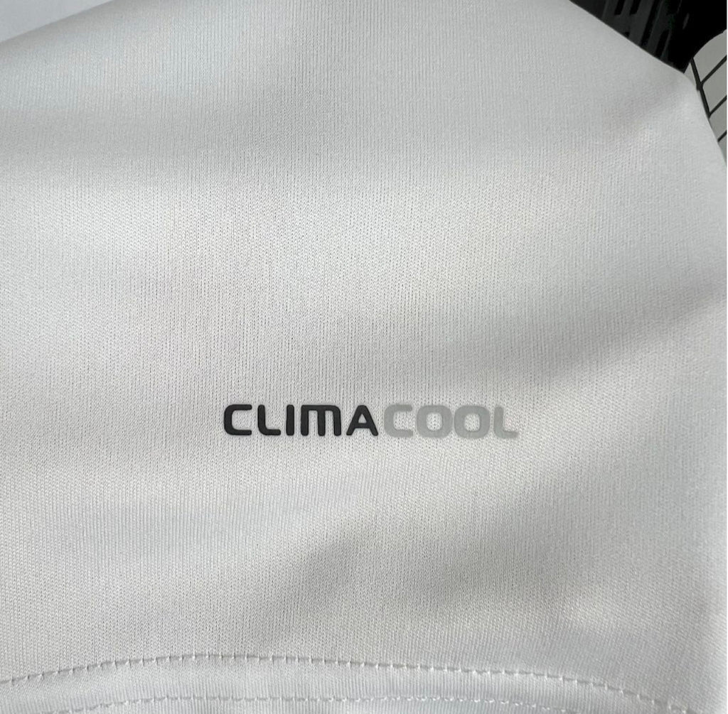 Maillot rétro domicile du Real Madrid 2009/10