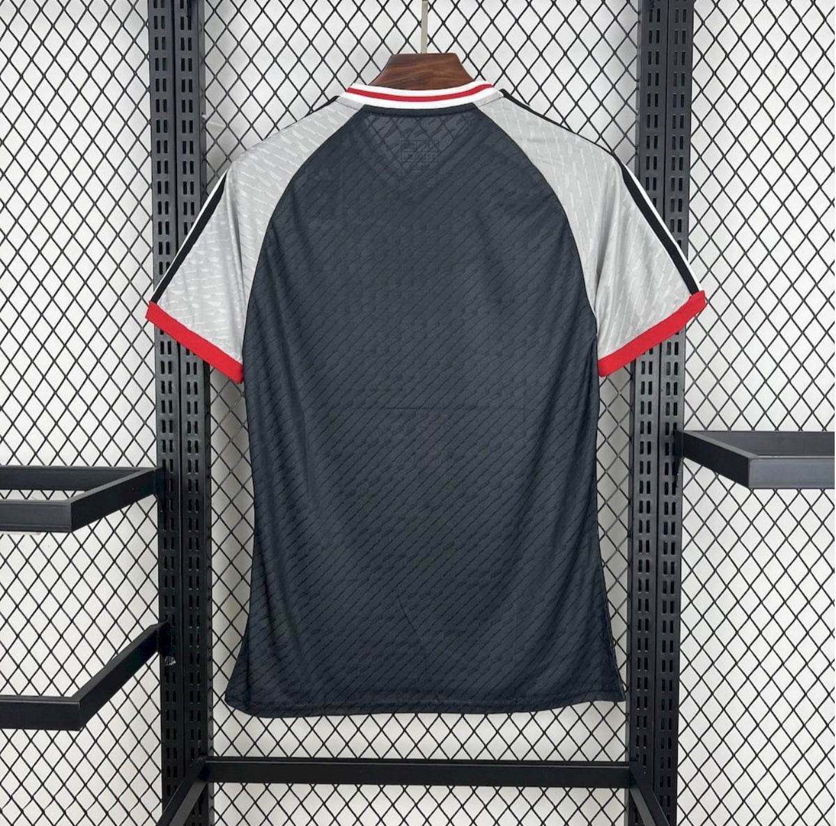 Japon 2024-25 – Maillot édition spéciale Anime