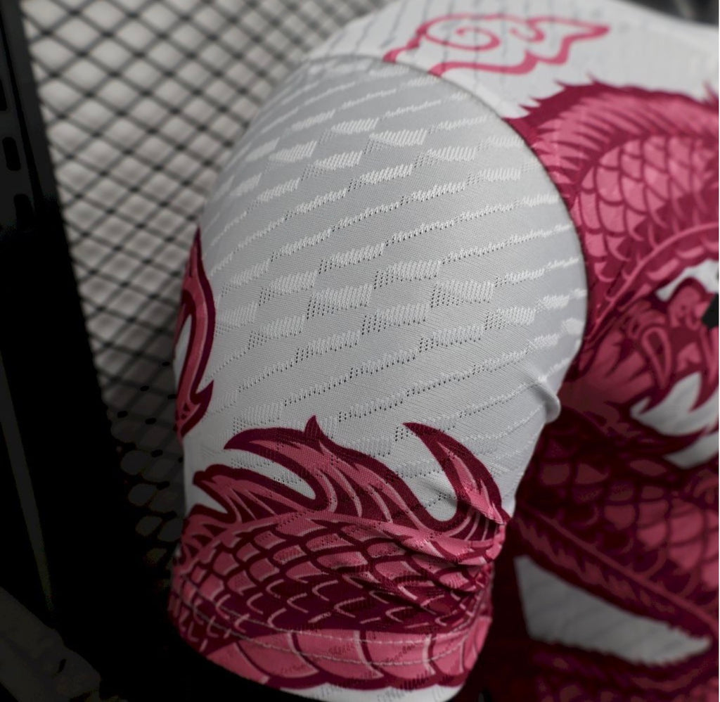 Japon 2025-26 – Maillot édition Dragon Rose