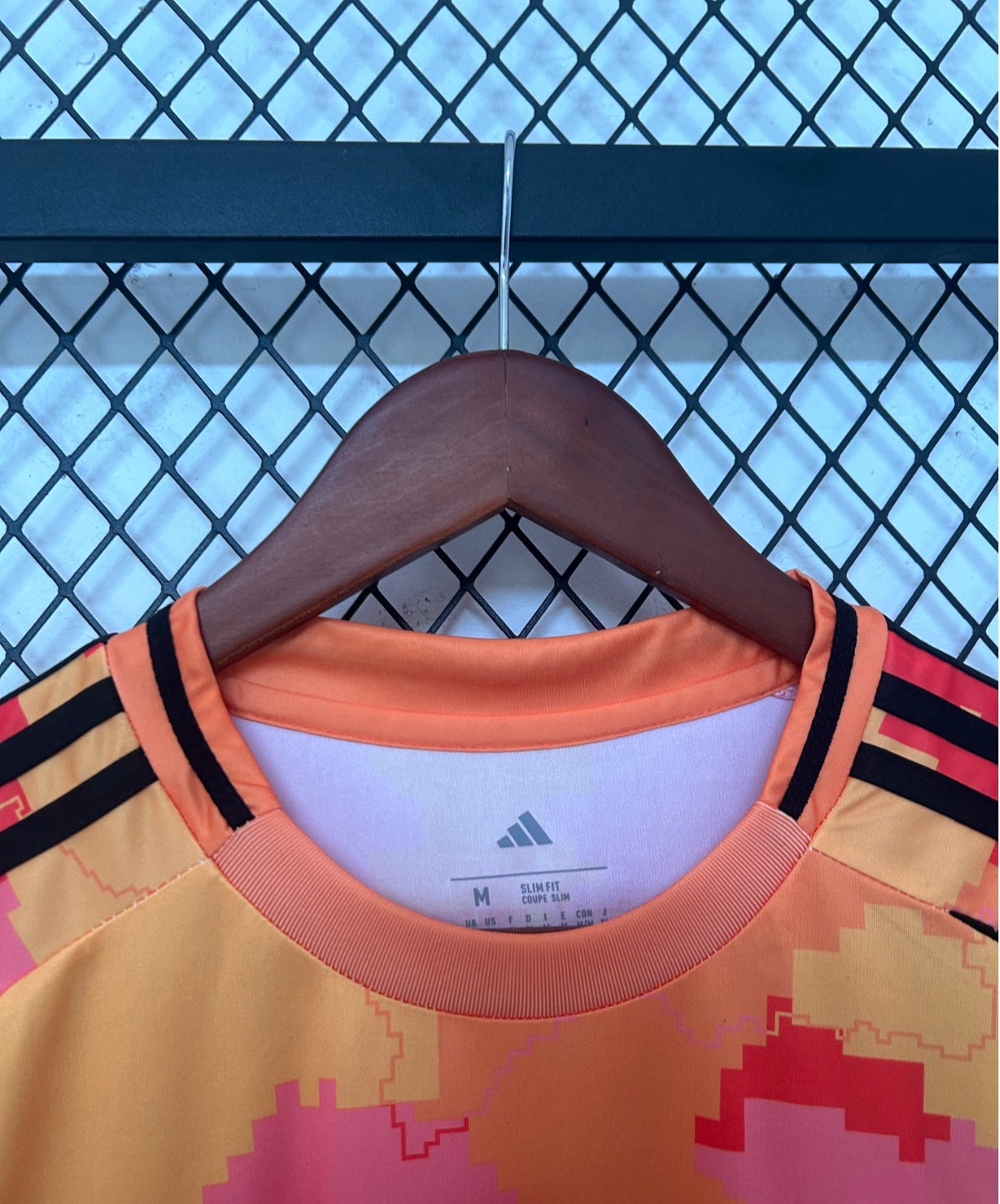 Maillot domicile du Paris FC 2025-26