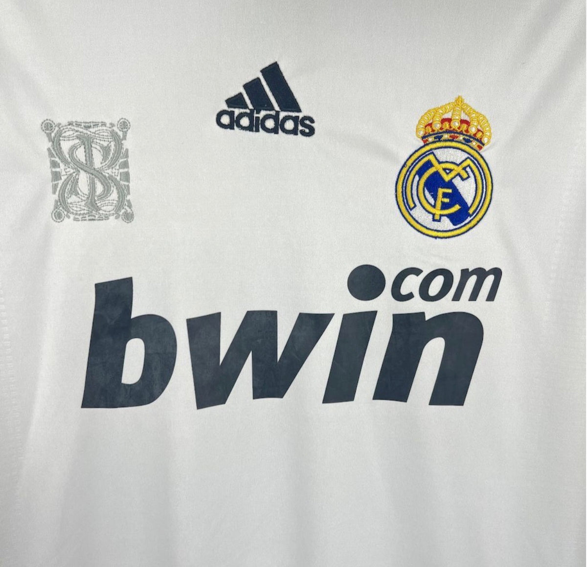 Real Madrid 2009/10 Home Retro Jersey